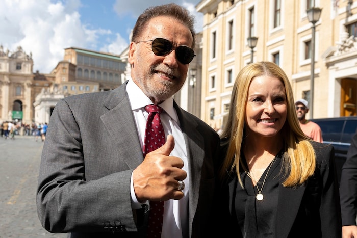 Schwarzenegger mit seiner Partnerin Heather Milligan