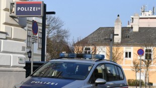 Der 36-Jährige wurde bei einer Polizeiinspektion vorstellig – betrunken und unter ...