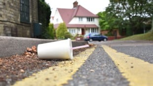 Allein 13 Millionen Getränkebecher werden jedes Jahr achtlos weggeworfen.