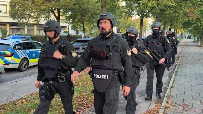 Polizei am Tatort