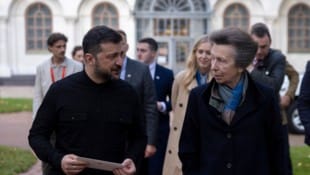 Prinzessin Anne besuchte überraschend die Ukraine und traf sich mit Präsident Wolodymyr ...
