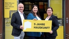 Wohnfonds-Vizechef Dieter Groschopf, Vizebürgermeisterin Wohnbaustadträtin Kathrin Gaál und ...