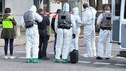 Ein Brand in einem Münchner Einfamilienhaus hat am Mittwoch einen Großeinsatz von Polizei und ...