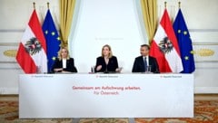 Staatssekretärin Michaela Schmid (SPÖ), Außenministerin Beate Meinl-Reisinger (NEOS) und ...