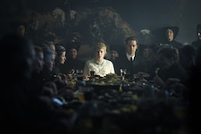 Julia Franz Richter durchlebt einen finsteren Trip durch ihre neue alte Heimat.