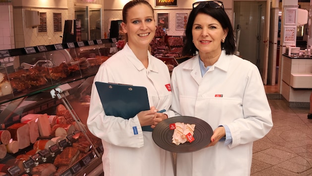 Qualitätsmanagerin Irene Wagner und Eigentümerin Irmtraud Moser.