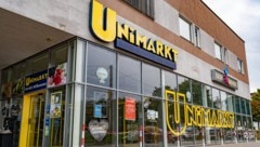 Der Lebensmittelhändler zieht sich aus dem Filialgeschäft komplett zurück.