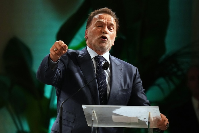 Himmlische Mission: Schwarzenegger setzt sich seit Jahrzehnten für Umwelt- und Klimaschutz ein.
