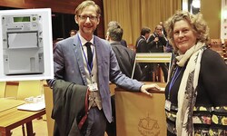 Anwalt Gottfried Forsthuber und Smart-Meter-Rebellin Roswitha Vizvary im Europäischen ...