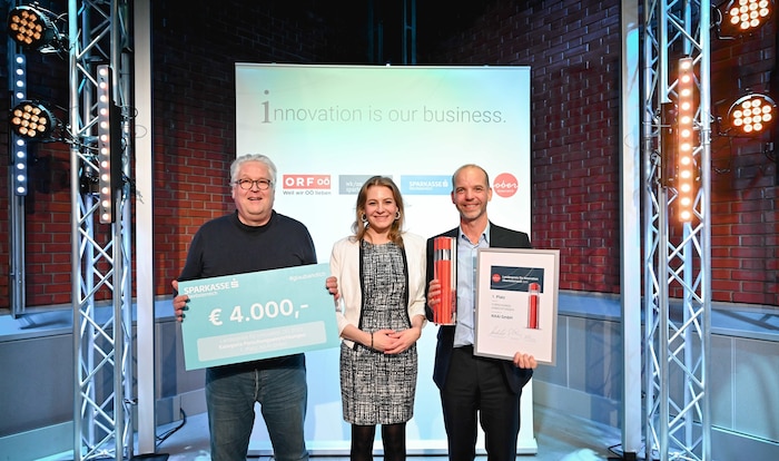 Große Freude beim Linzer Startup NXAI: Die Gründer Sepp Hochreiter (links) und Albert Ortig ...