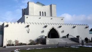 In der Feuerhalle wird professionell verbrannt – aber bei den internen Abläufen und den ...