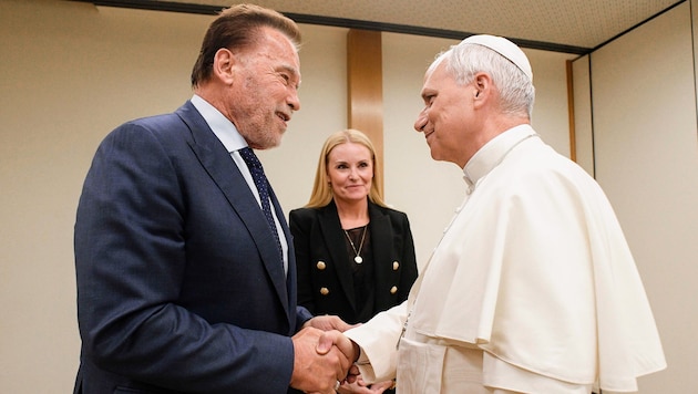 Zwei Männer, eine Mission: Arnold Schwarzenegger mit seiner Partnerin Heather Milligan zu Gast ...