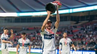 Thomas Müller darf sich über seinen nächsten Titelgewinn freuen.
