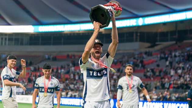 Thomas Müller darf sich über seinen nächsten Titelgewinn freuen.
