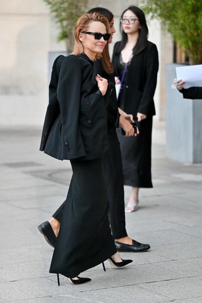 Pamela Anderson bei der Ankunft zur Tom-Ford-Schau in Paris