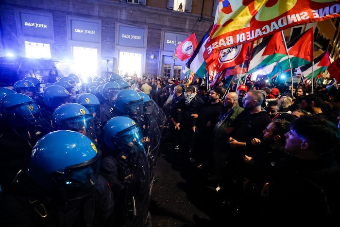 Protest gegen die Festnahme der Gaza-Aktivisten – darunter viele italienische Staatsbürger – in ...