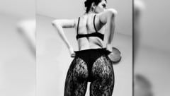 Kendall Jenner macht mit dieser POse Heidi Klum als Strumpfhosen-Modell Konkurrenz.