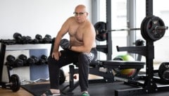 Waltraud überlegt, nun auch beim Bewerb für Frauen-Gewichtheben mitzumachen.