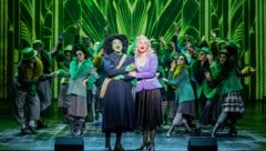 Neo-Direktor Andreas Gergen lässt in Baden die Hexen im Musical „Wicked“ („Böse“) tanzen.