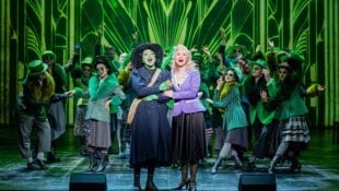 Neo-Direktor Andreas Gergen lässt in Baden die Hexen im Musical „Wicked“ („Böse“) tanzen.