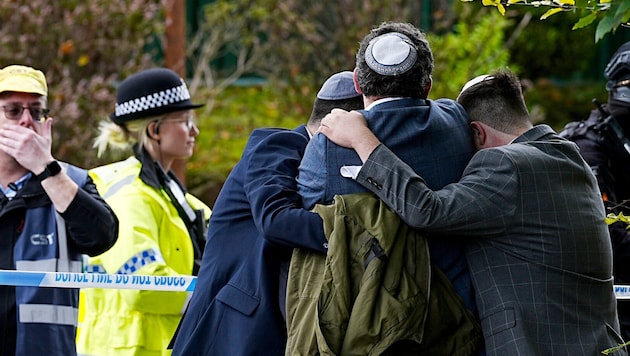 Bei dem Terrorangriff in Manchester sind drei Menschen ums Leben gekommen, zwei davon dürften ...
