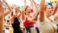 Tradition im Höhenflug. 42 Prozent der jungen Generation gehen auf mehrere Wiesnfeste im Jahr.
