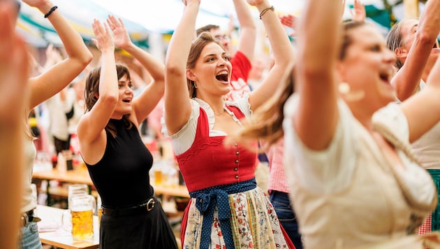 Tradition im Höhenflug. 42 Prozent der jungen Generation gehen auf mehrere Wiesnfeste im Jahr.