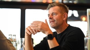 Andreas Leitner, Gesellschafter, des größten Tanztempels Oberösterreichs, sprach mit der ...