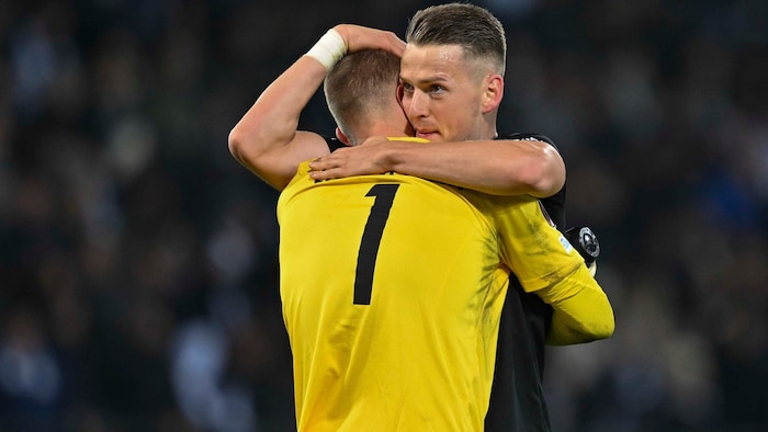 Oliver Christensen (gelb) erwies sich als sicherer Rückhalt.