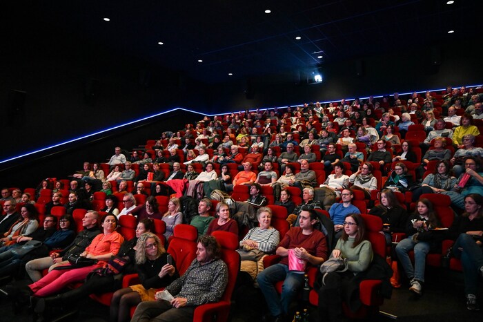 Platz nehmen im gemütlichen Star Movie