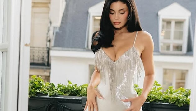 Kylie Jenner war mit diesem Look eindeutig der Hingucker bei der Schau von Schiaparelli.