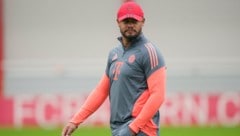 Bayern-Trainer Vincent Kompany bleibt cool.