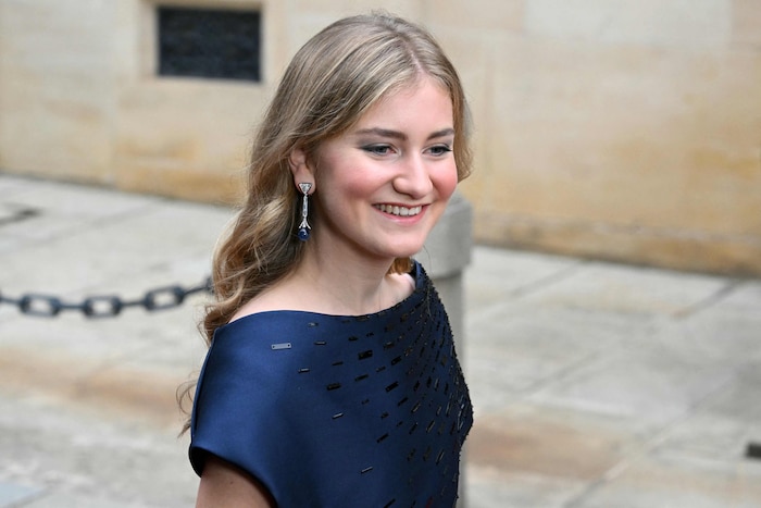 Prinzessin Elisabeth bei der Ankunft vor dem Parlament von Luxemburg