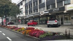 In der Tiroler Straße kurz vor dem Kastner &amp; Öhler-Gebäude befindet sich der private ...