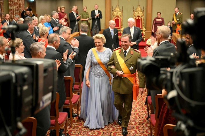 Das Großherzogpaar verlässt den Saal