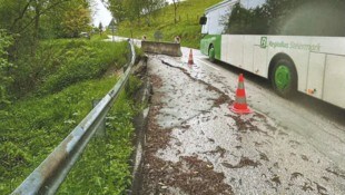 Bei Unwettern im Herbst 2024 kam es auf der Kaiseraustraße zu einer talseitigen Rutschung. 