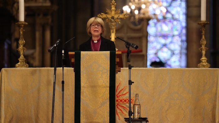 Die Weihe von Frauen zu Geistlichen ist eine der Streitfragen in der anglikanischen Kirche.