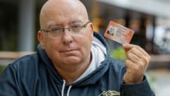 Auf dem Ausweisbild trug Waltraud noch einen Schnauzer.