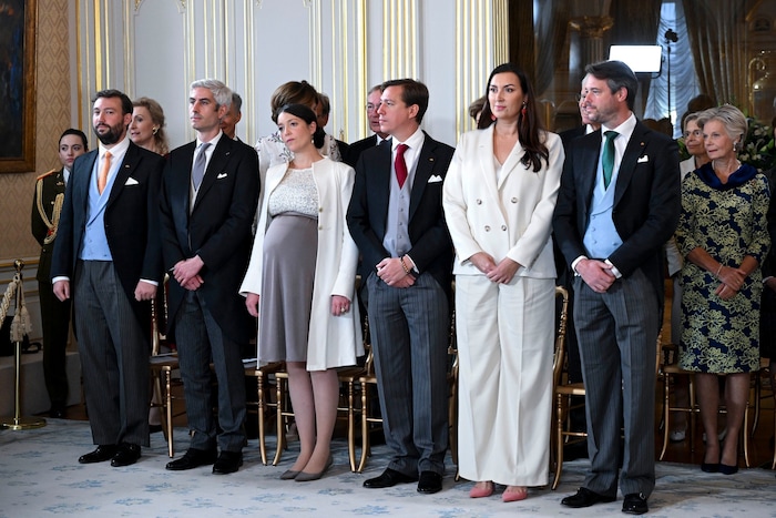 Baby-Alarm in Luxemburg! Prinzessin Alexandra zeigt Kugelbauch beim Thronwechsel – und sagt ...