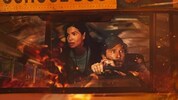 America Ferrera und Matthew McConaughey in „The Lost Bus“.