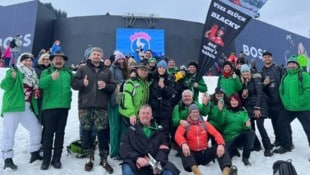 Der Marco Schwarz Fanklub hat einige Angebote für Hotels eingeholt – alle waren viel zu teuer. ...