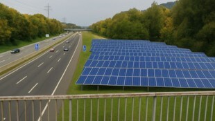So könnte die PV-Anlage entlang der Rheintalautobahn aussehen. 