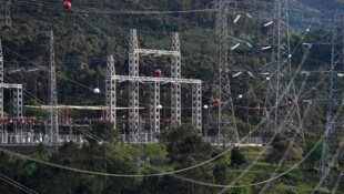 Am Freitag wurde die mögliche Ursache für das Blackout in Spanien und Portugal, das sich Ende ...