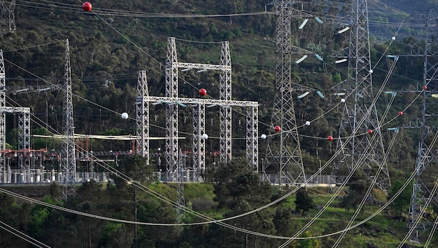 Am Freitag wurde die mögliche Ursache für das Blackout in Spanien und Portugal, das sich Ende ...