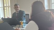 Anwalt Hartmut Gräf will die Unschuld der ehemaligen Wirtin am Feuer im Asylbewerberheim ...