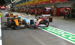 Charles Leclerc (re.) krachte in Lando Norris.