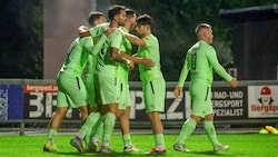 Die Bürmooser jubeln über den verdienten 3:1-Sieg in Puch.