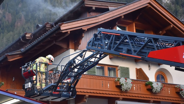 In diesem Mehrparteienhaus brach Freitagabend ein Brand aus.