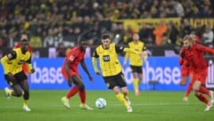 Dortmund-Kicker Pascal Groß muss sich aktuell hinten anstellen.