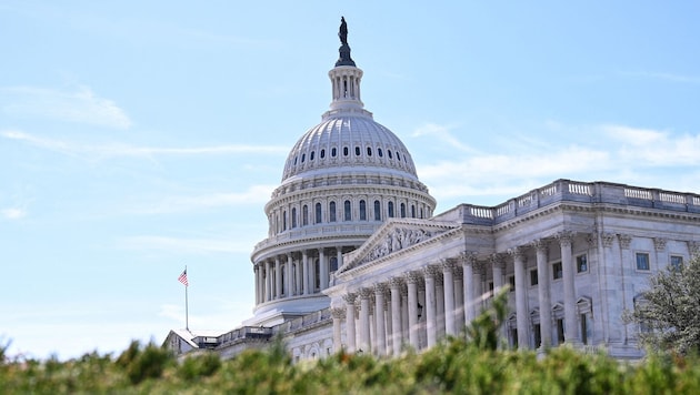 Der US-Senat hat sich am Freitag nicht auf einen Übergangshaushalt geeinigt. Damit stehen nun ...